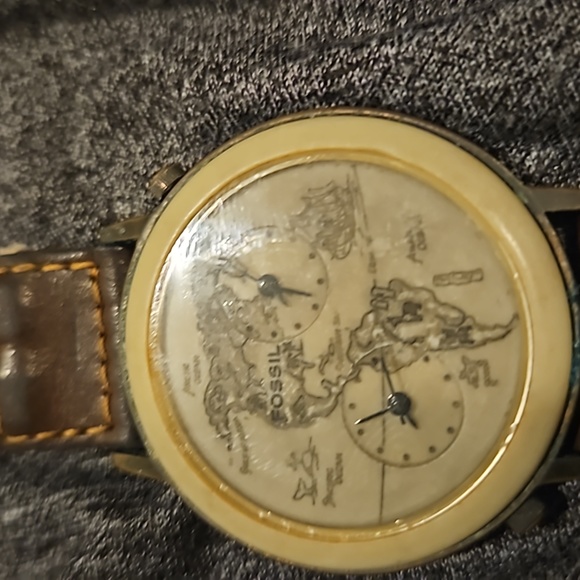 Authentic fossil watch - Picture 2 of 4